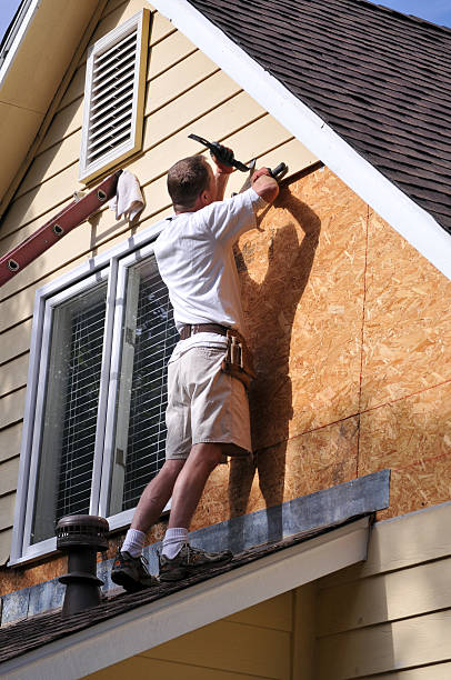 How To Choose The Right Materials for Your Siding Installation in 'Lowesville, NC